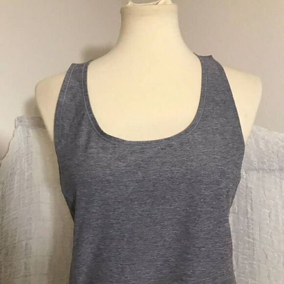 Lululemon Heathered Slate Sweaty or Not Tank Top Size Médium - Picture 6 of 9